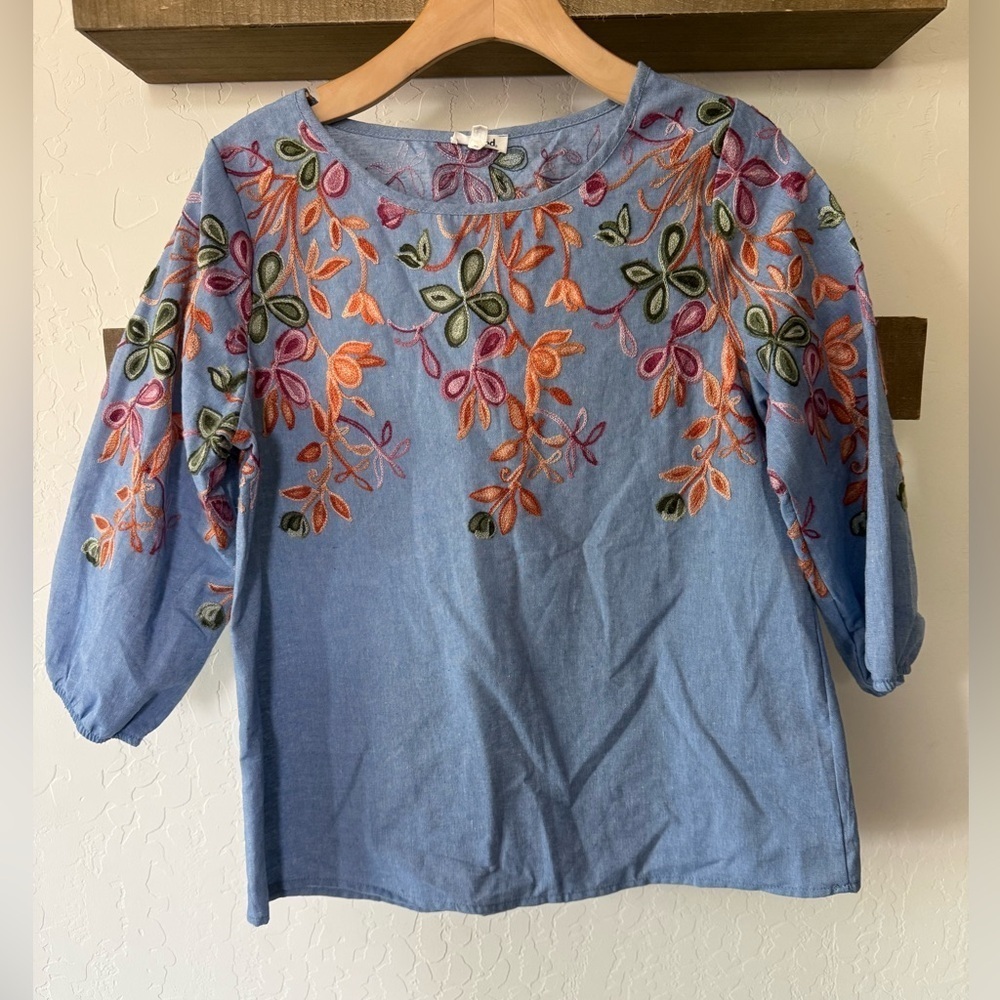 Kindred|Anthropologie blue floral embroidered blouse, colorful boho style•••